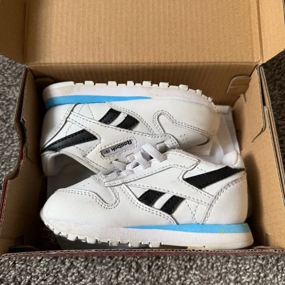 Infant Reebok - Picture 1 of 7